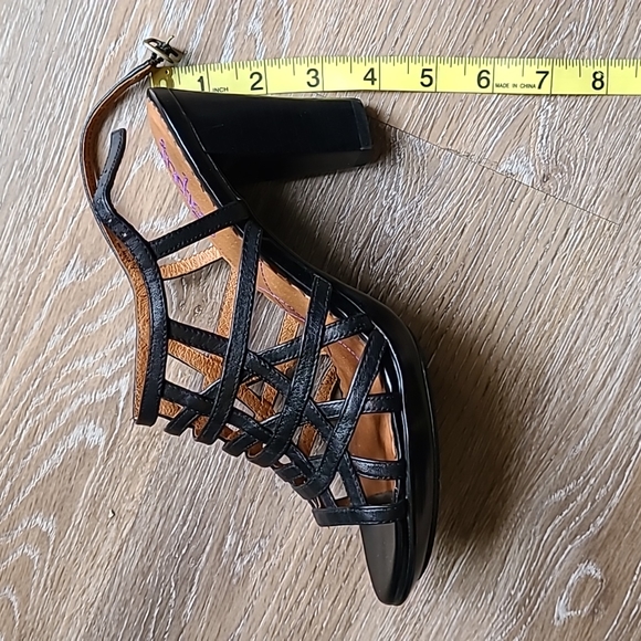 Indigo by Clark's Black Heels Size 8 - Picture 6 of 6